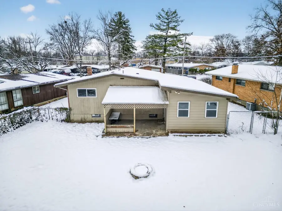 8965 Fontainebleau Terrace, Springfield, OH 45231 - Image #3