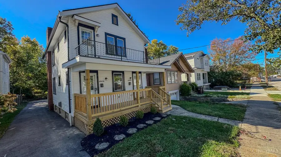 6949 Cambridge Avenue, Mariemont, OH 45227 - Image #2