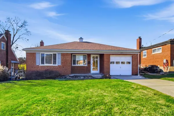 3655 Frondorf Avenue, Green Twp, OH 45211