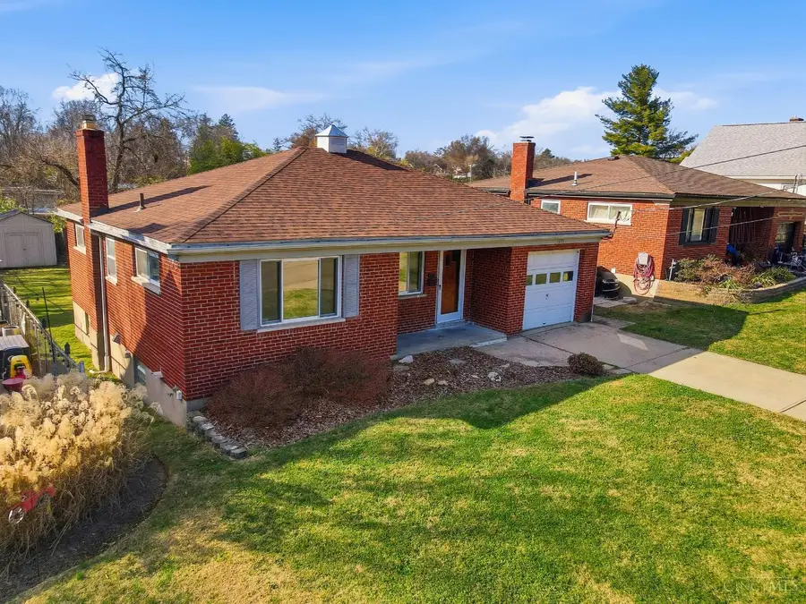 3655 Frondorf Avenue, Bridgetown, OH 45211 - Image #2