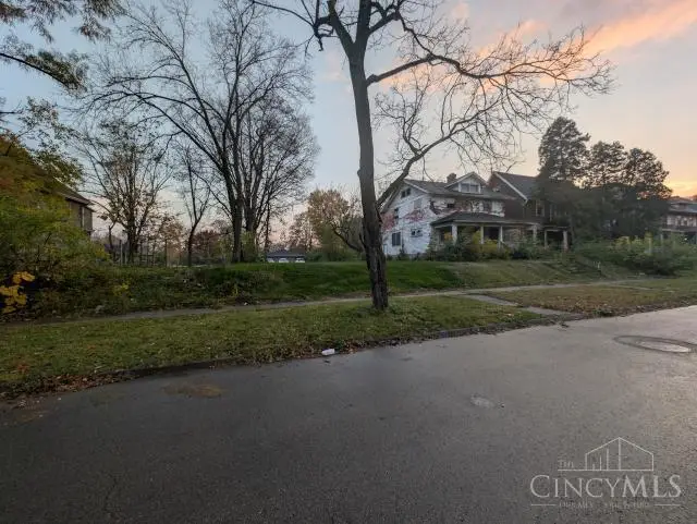 108 Cambridge Avenue, Dayton, OH 45406 - Image #2