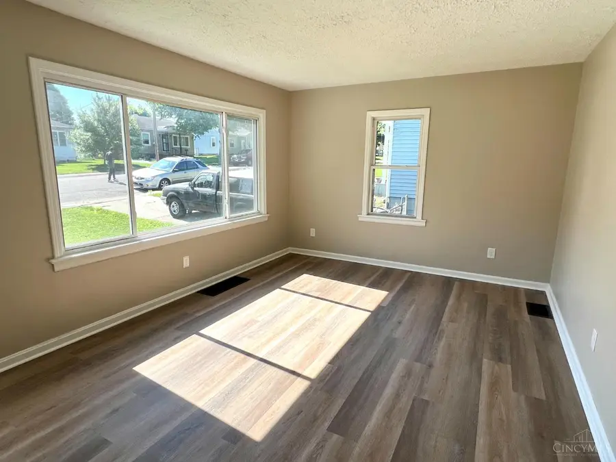 365 Sunset Drive, South Lebanon, OH 45065 - Image #2