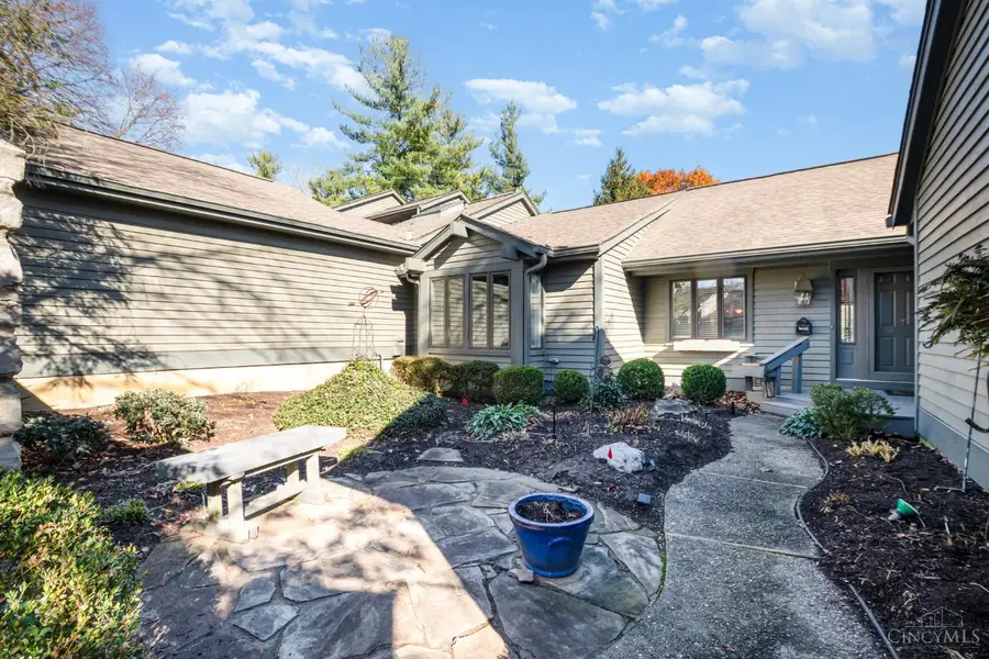 22 Woodcreek Drive, Blue Ash, OH 45241 - Image #3