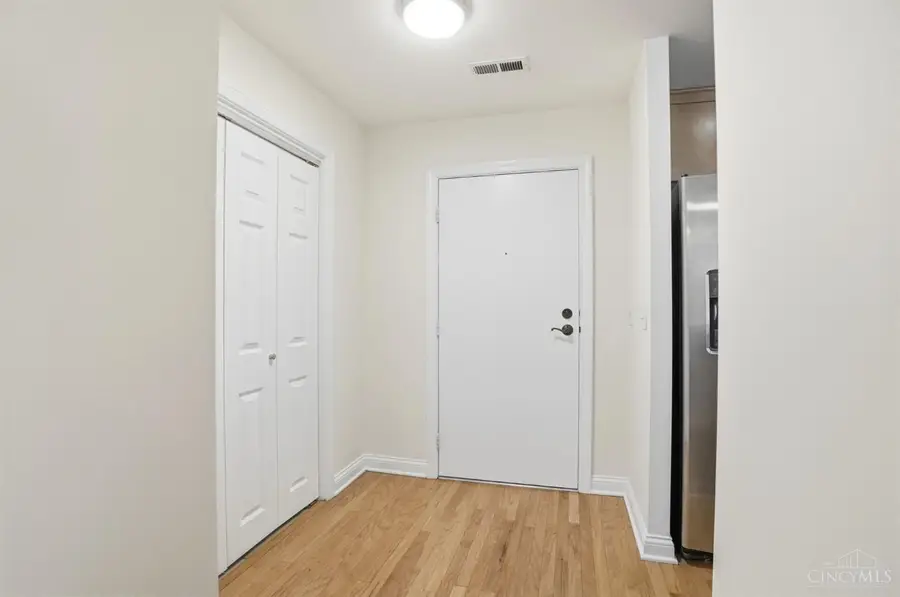 3646 Ashworth Drive #102, Cincinnati, OH 45208 - Image #3