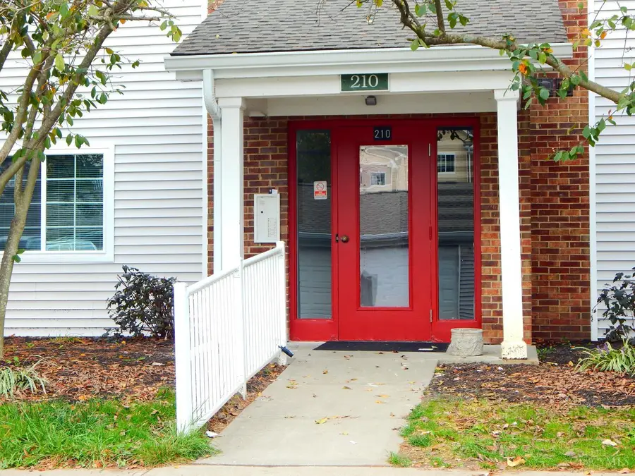 210 Carrington Place #104, Loveland, OH 45140 - Image #2