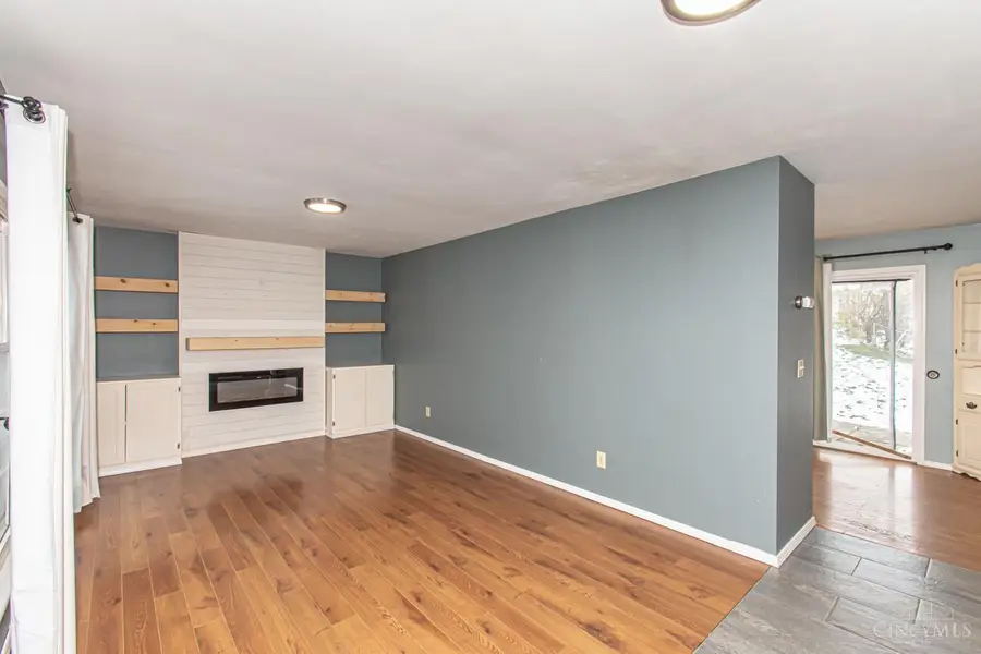 210 Evergreen Drive, Springboro, OH 45066 - Image #2