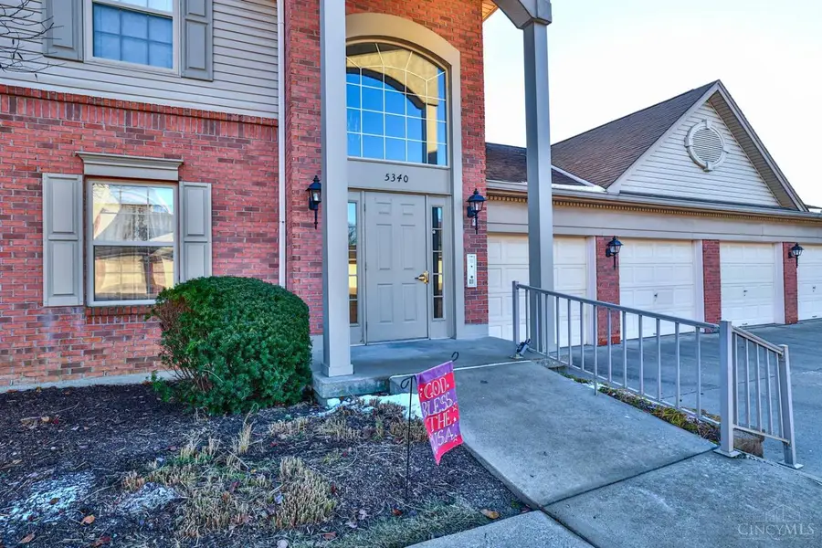 5340 Meadow Walk Lane #4W, Green Township, OH 45247 - Image #3