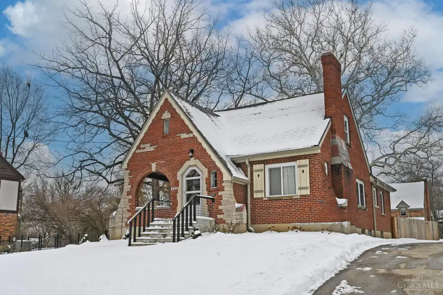 1611 Harbeson Avenue, Cincinnati, OH 45224 - Image #2