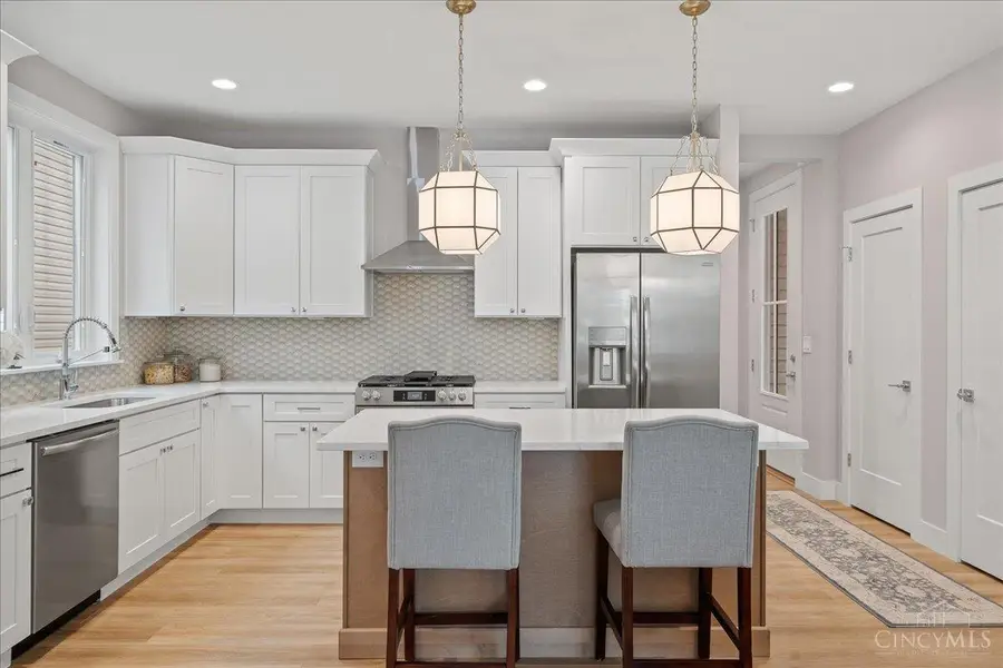 3121 Hackberry Street, Cincinnati, OH 45207 - #2