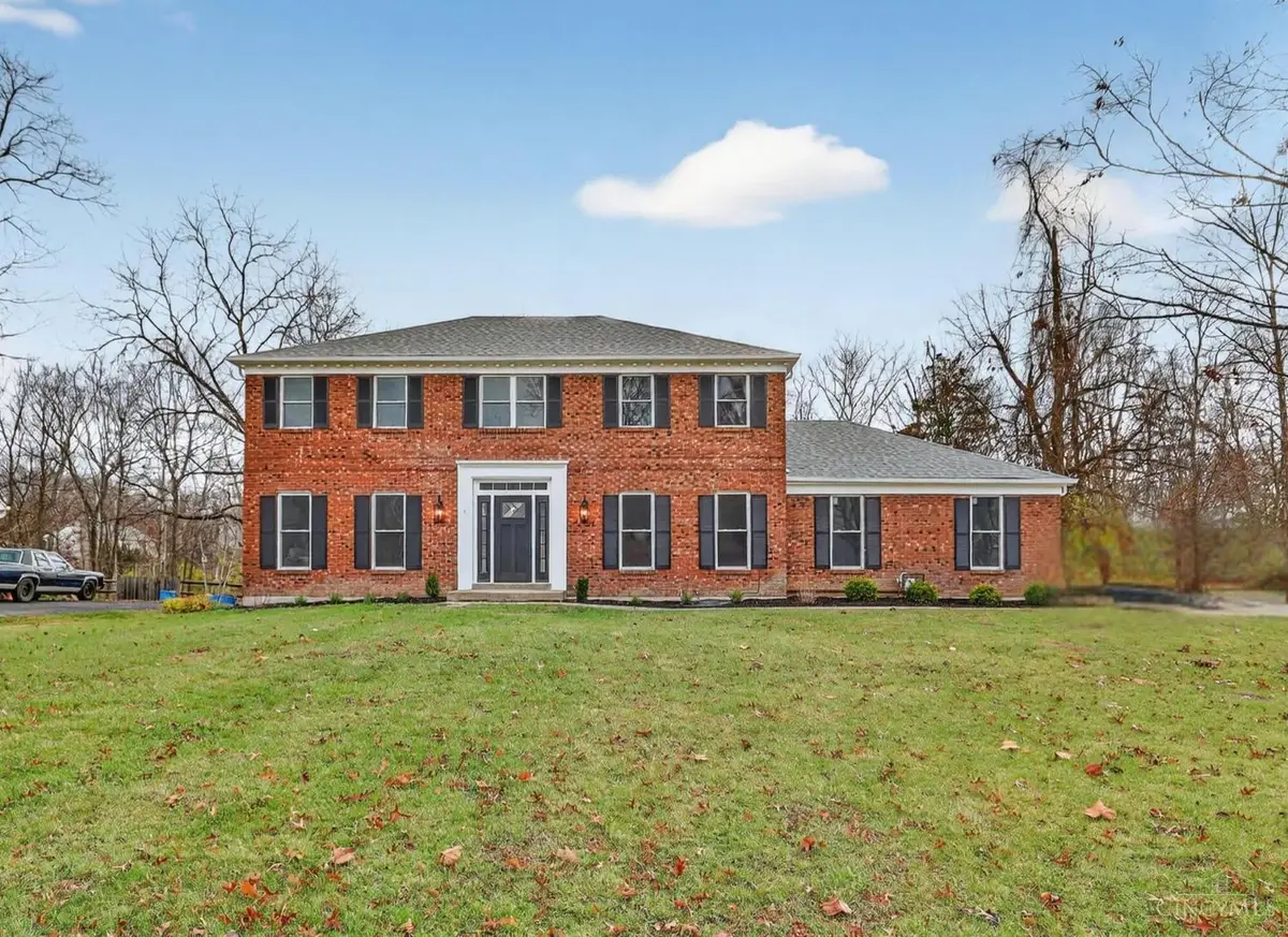 6210 N Shadow Hill Way, Miami Township, OH 45140 - Image #1