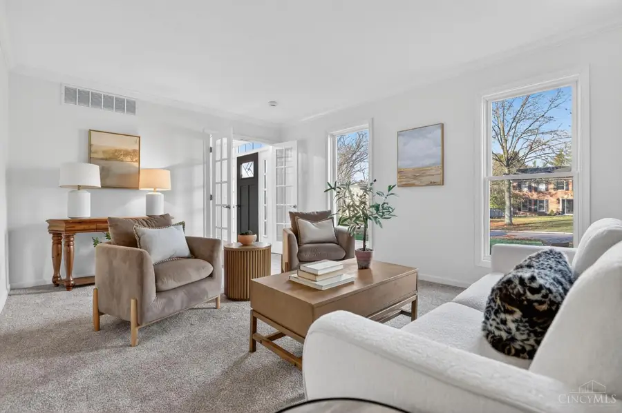 6210 N Shadow Hill Way, Miami Township, OH 45140 - Image #3