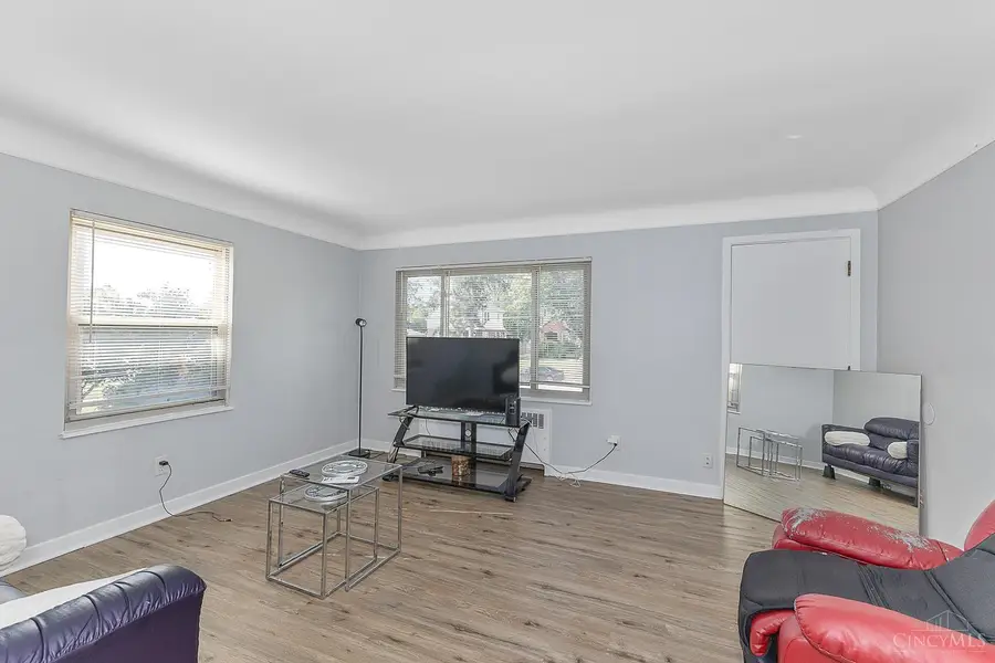 6914 Montgomery Road, Silverton, OH 45236 - Image #3