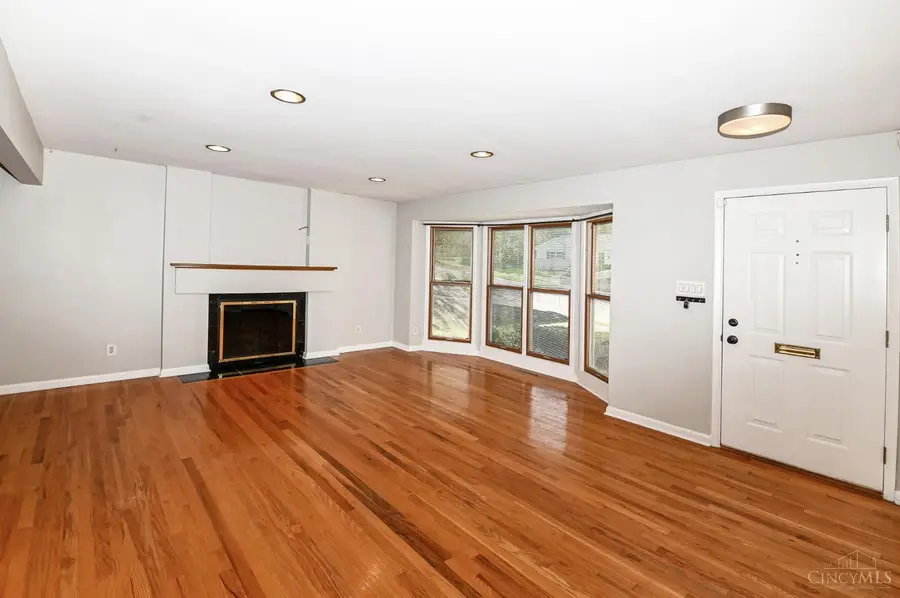 1142 Cryer Avenue, Cincinnati, OH 45208 - Image #2