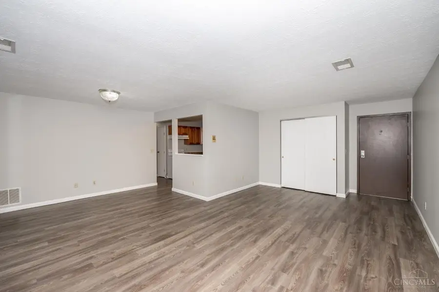 7240 Creekview Drive #7, Colerain Township, OH 45247 - Image #3