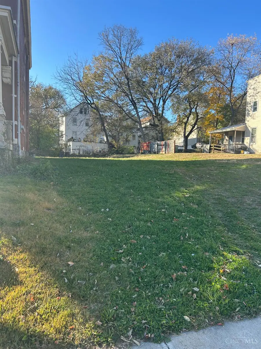 1007 Seton Avenue, Cincinnati, OH 45205 - Image #3