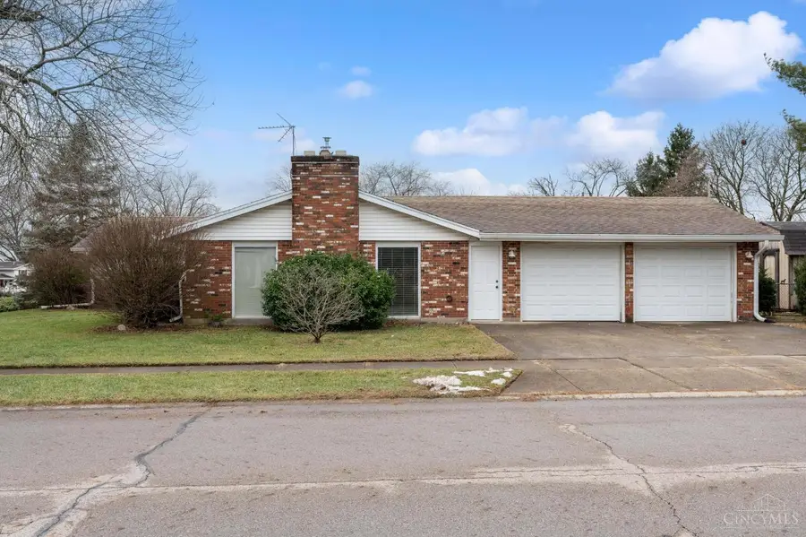 1379 Honeysuckle Drive, Fairborn, OH 45324 - Image #2