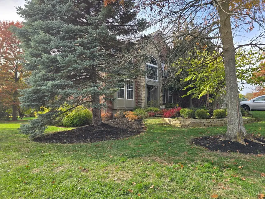 6285 Cherry Lane Farm Drive, West Chester, OH 45069 - Image #2