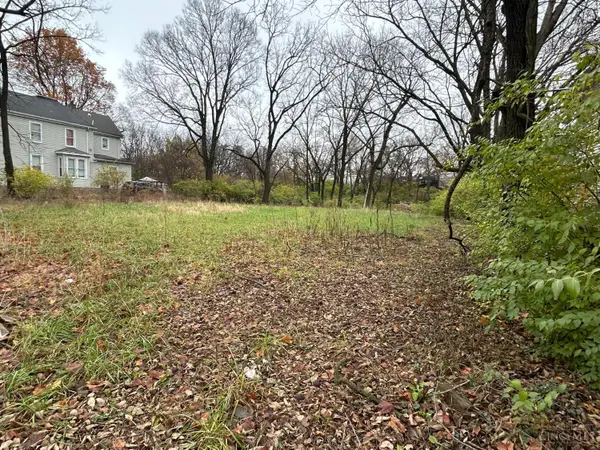 8338 Anthony Wayne, Cincinnati, OH 45214