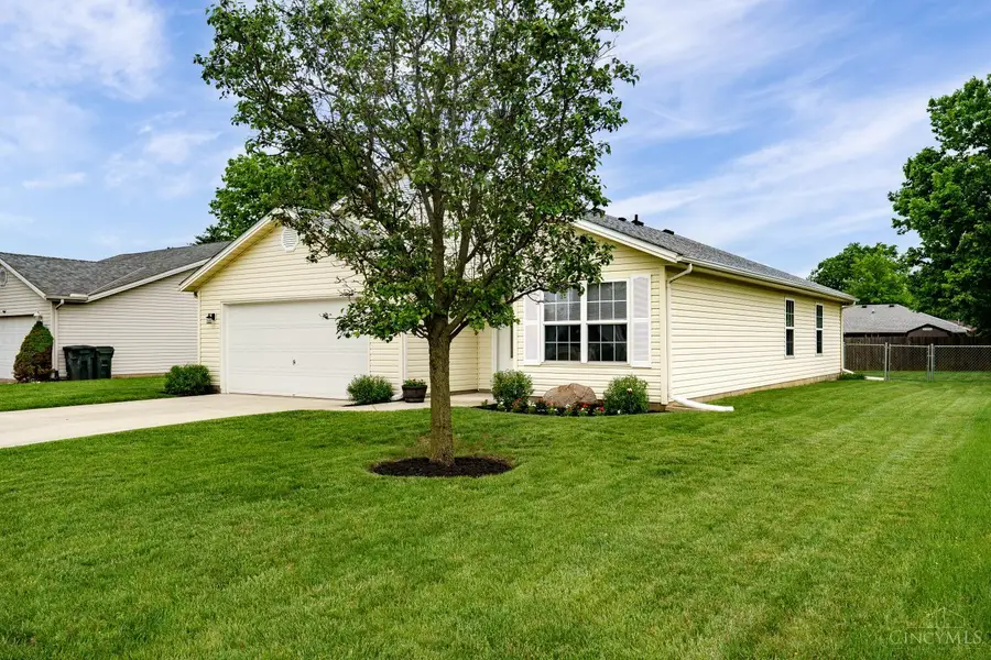 415 Martin Court, Trenton, OH 45067 - Image #3