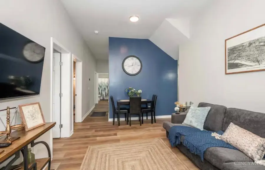 887 Lexington Avenue, Cincinnati, OH 45229 - Image #3