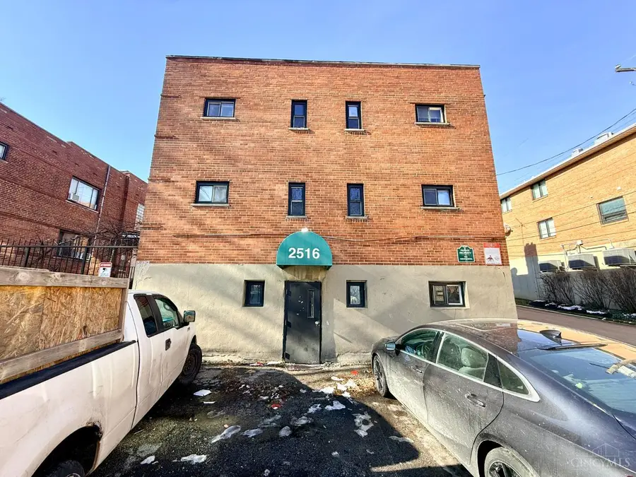 2512 Highland Avenue, Cincinnati, OH 45219 - Image #3
