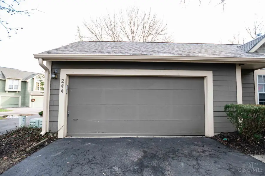 244 Queens Crossing, Washington Township, OH 45458 - Image #3