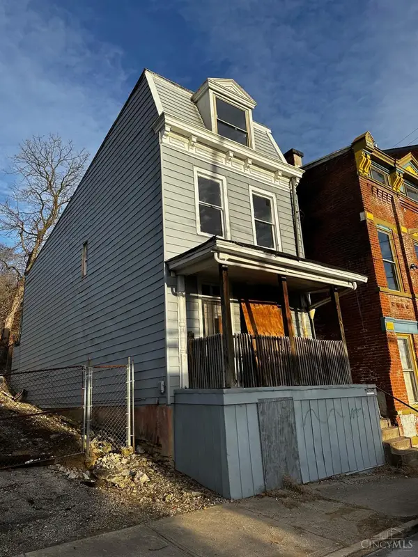 318 W Mcmicken Avenue, Cincinnati, OH 45214