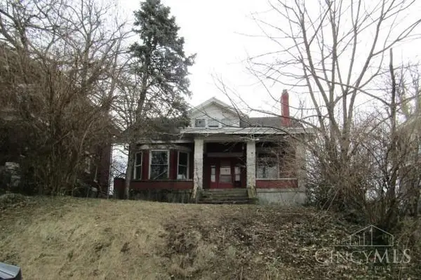 517 Riddle Road, Cincinnati, OH 45220