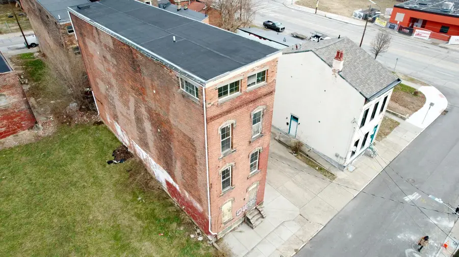 818 Livingston Street, Cincinnati, OH 45214 - #2