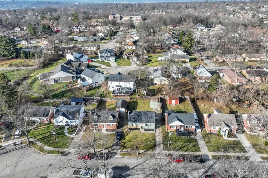 6097 W Fordham Place, Silverton, OH 45213 - Image #2