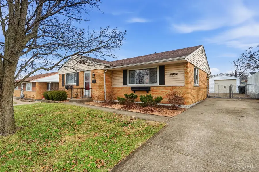 10882 Willfleet Drive, Sharonville, OH 45241 - Image #2