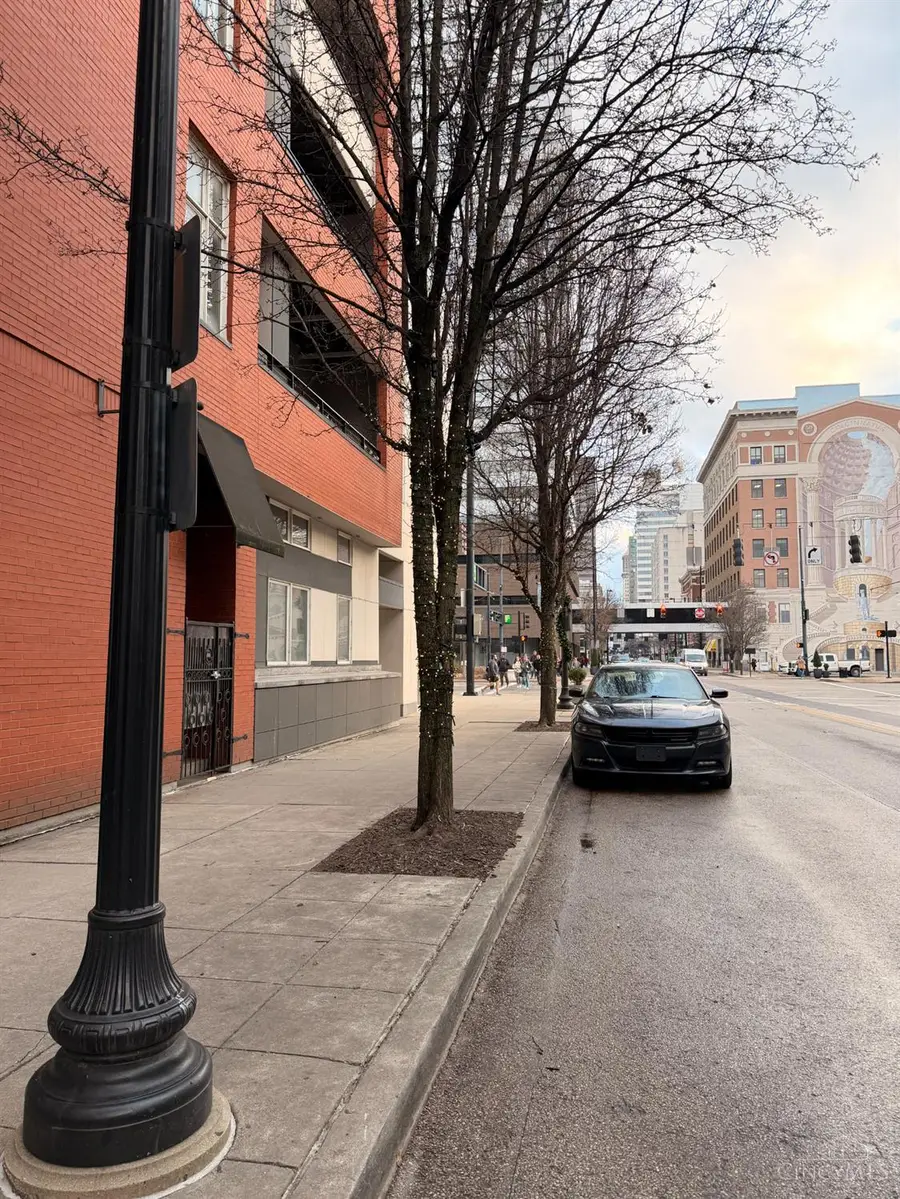1150 Vine Street #15, Cincinnati, OH 45202 - Image #2