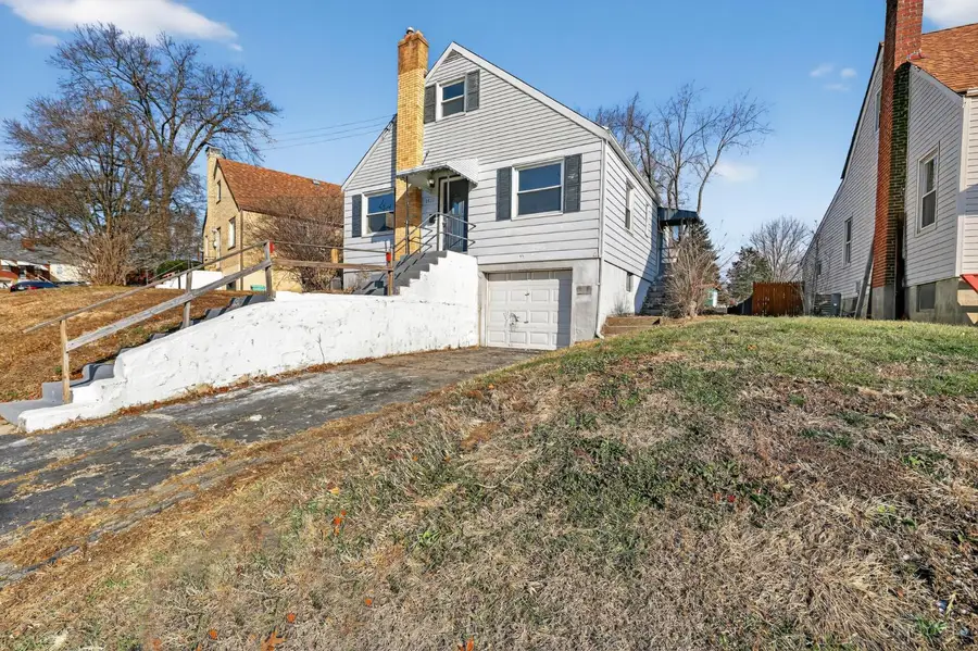 2922 Royal Glen Drive, Colerain Township, OH 45239 - Image #3