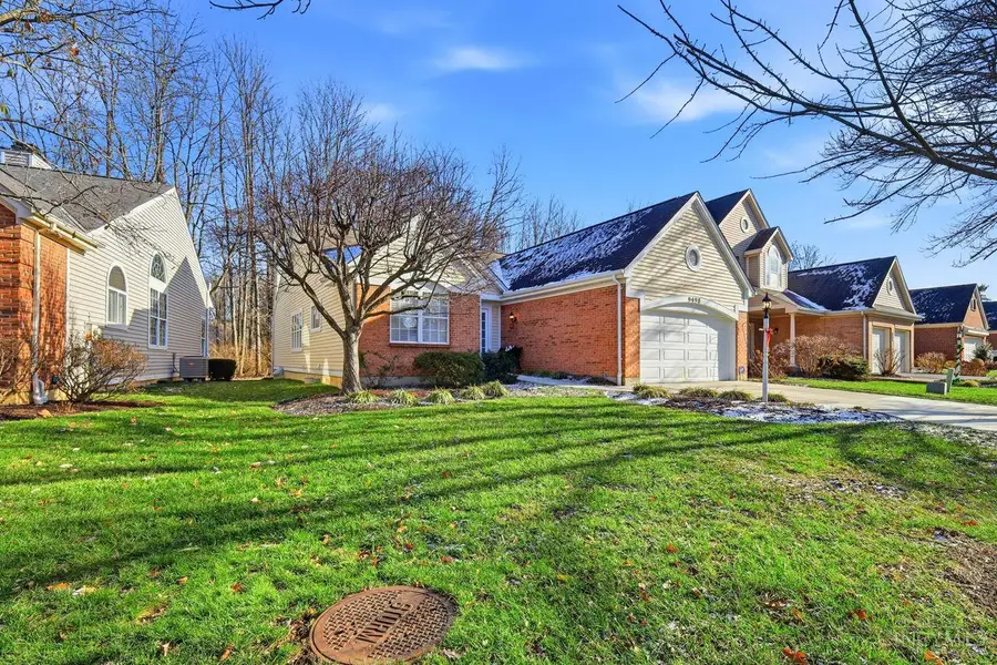 9498 Carriage Run Circle, Loveland, OH 45140 - Image #3