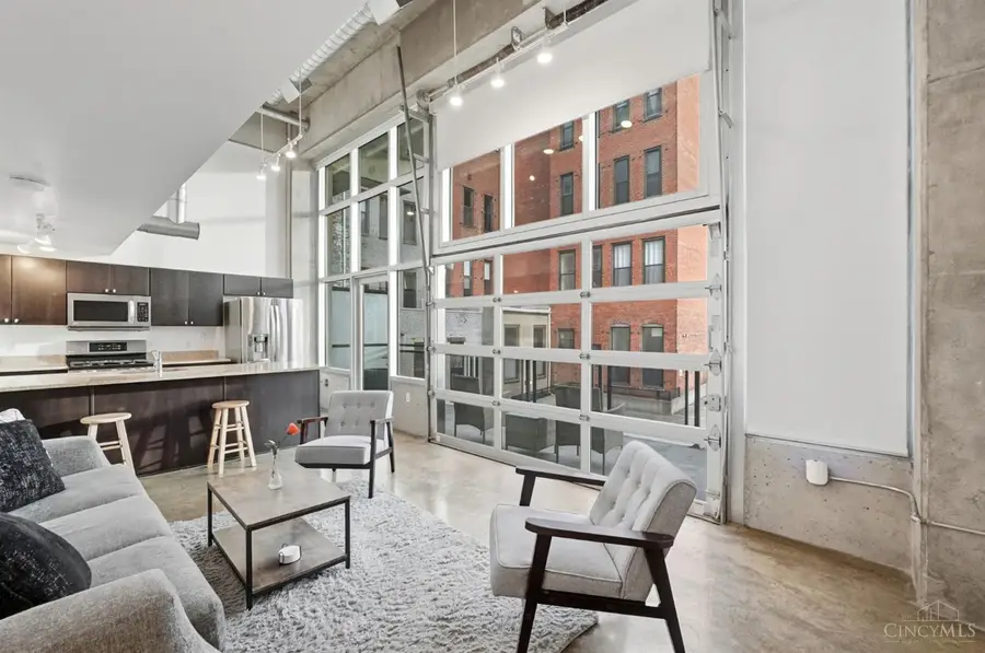 353 W Fourth Street #209, Cincinnati, OH 45202 - Image #2