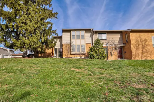 10 Woodside Court, Springdale, OH 45246