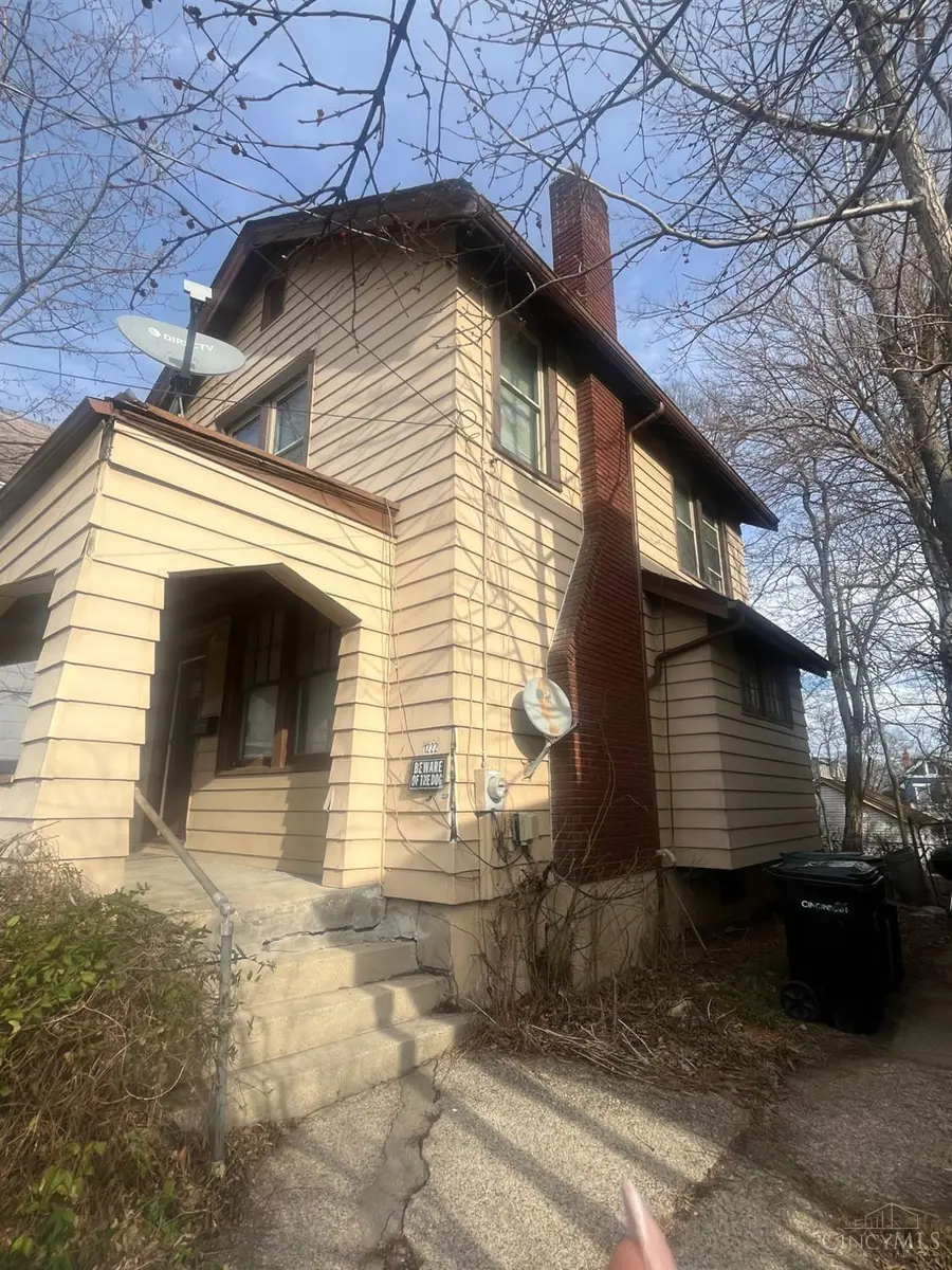 1222 Dewey Ave, Cincinnati, OH 45205 - Image #3