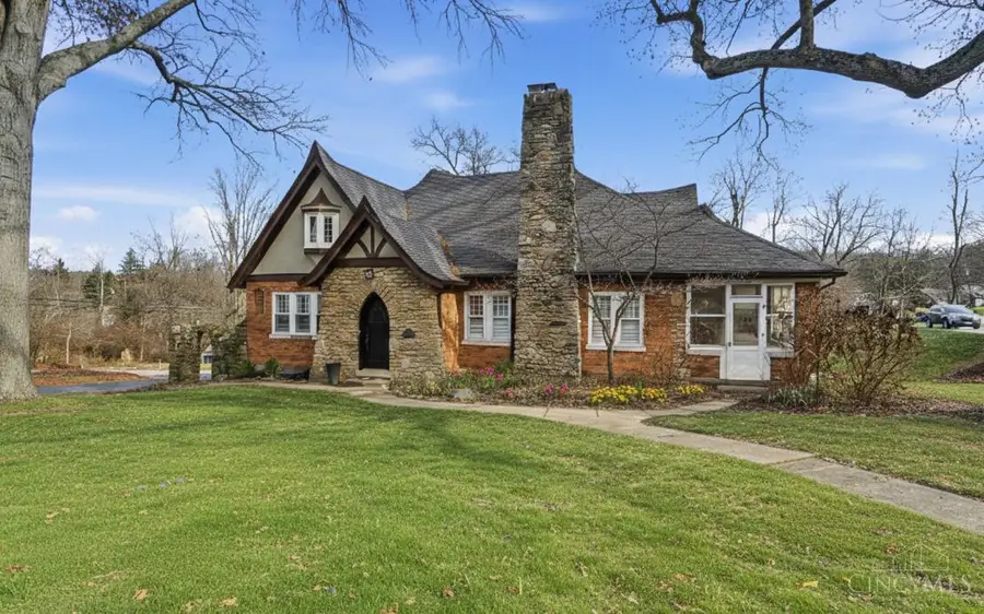 6610 Hudson Parkway, Amberley, OH 45213 - #2