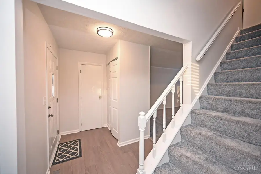 9846 Pinedale Drive, Northbrook, OH 45231 - Image #3