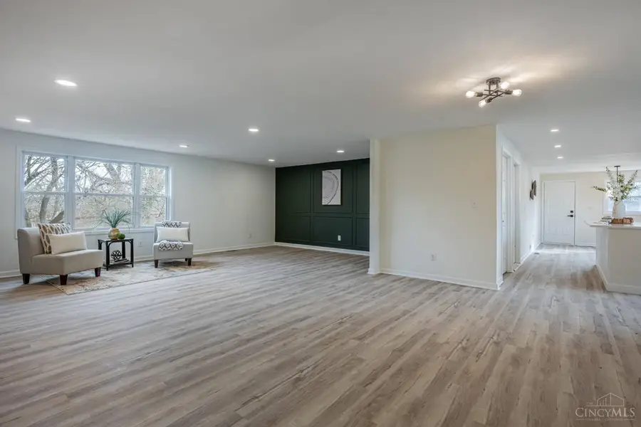 224 Prague Court, Centerville, OH 45458 - Image #2