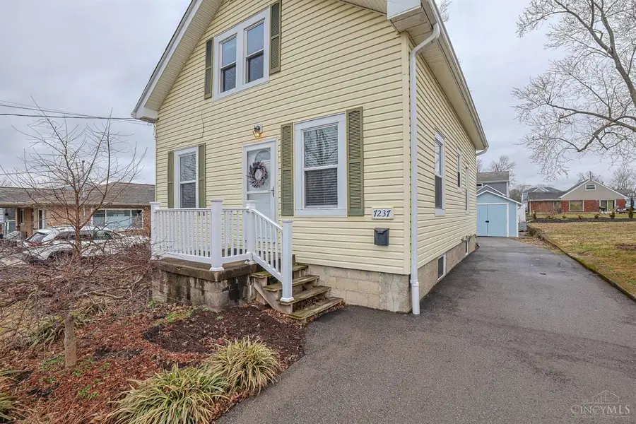 7237 Osceola Drive, Madeira, OH 45243 - #2