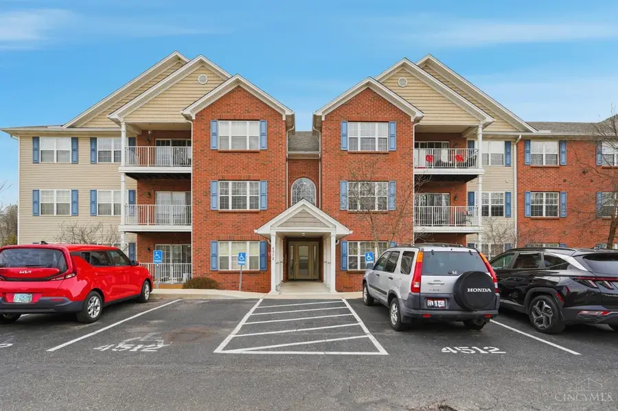 4512 Clearwater Place #11, Green Township, OH 45248 - Image #2