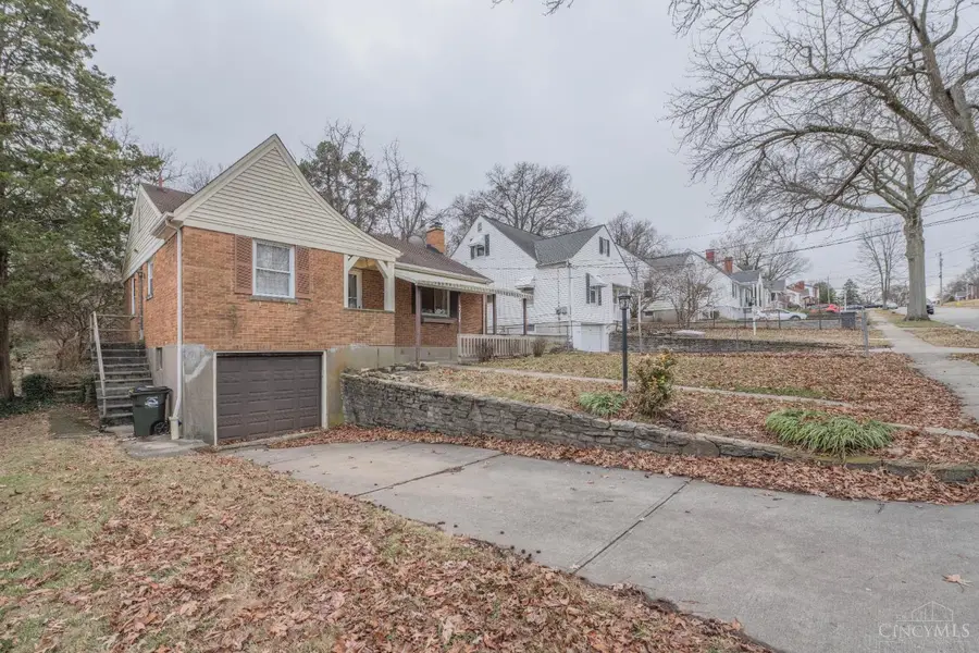 5517 Surrey Avenue, Green Township, OH 45248 - Image #3