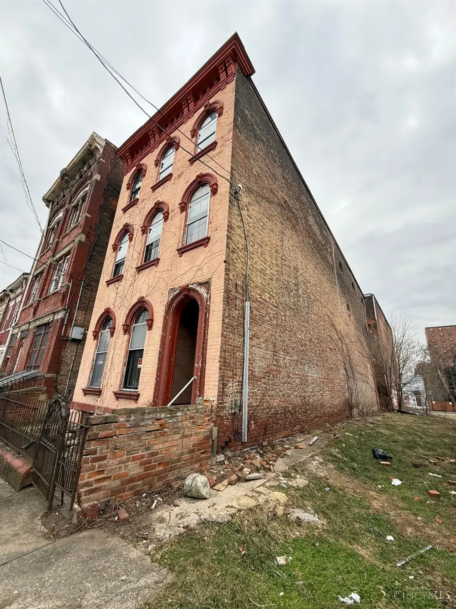 819 Findlay Street, Cincinnati, OH 45214 - #2