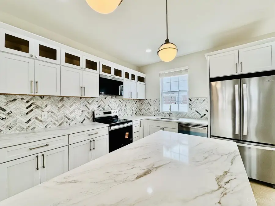 2735 Silverleaf Avenue, Cincinnati, OH 45212 - Image #3