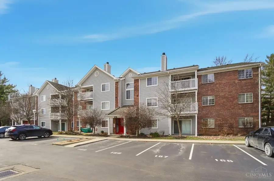 620 Carrington Place #101, Loveland, OH 45140 - Image #2