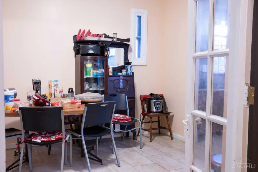 3628 Bevis Avenue, Cincinnati, OH 45207 - #3