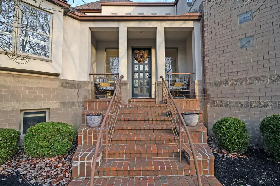 7510 Fernwood Drive, Amberley, OH 45237 - #3