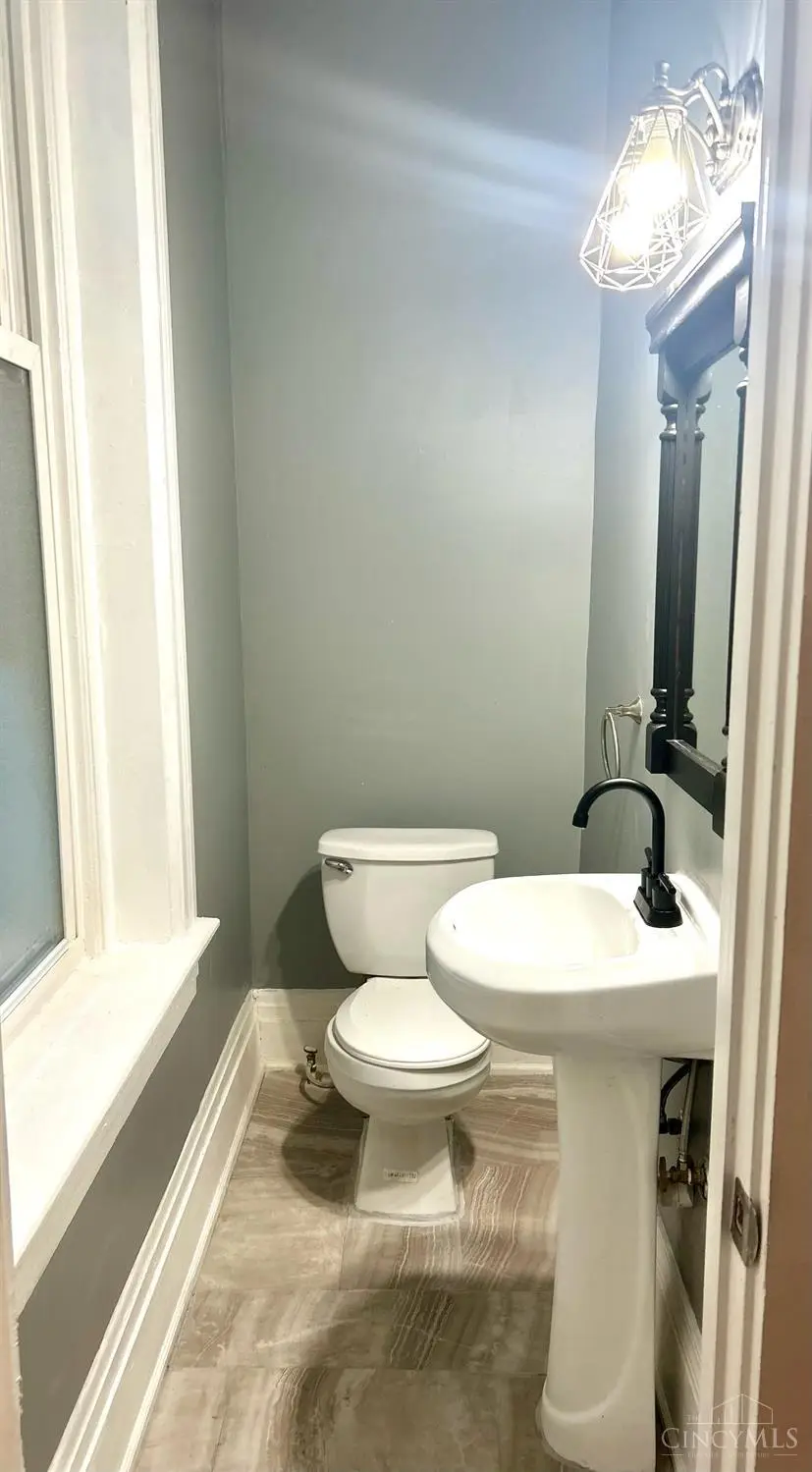 447 Warner Street, Cincinnati, OH 45219 - Image #3