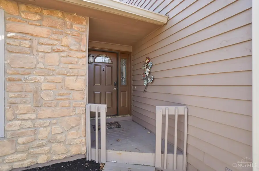10432 Hickory Point Drive, Blue Ash, OH 45242 - Image #2
